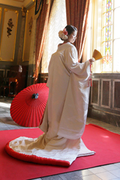 ドレスショップヴェローナ 和婚 神社 神前式 和装 白無垢 角隠し 綿帽子